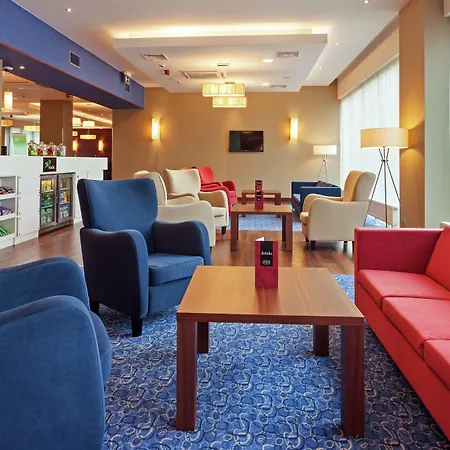 Hampton By Hilton Warsaw Airport-3